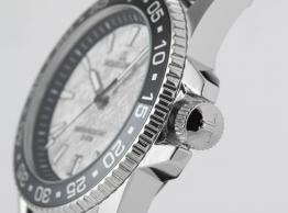 Liverpool Diver 1-2205E